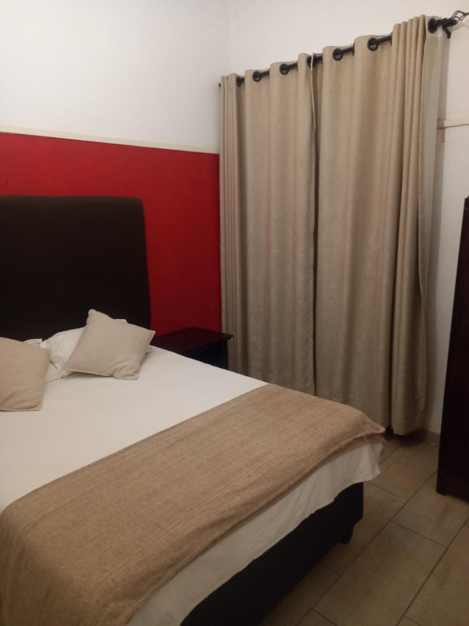 Choice Backpackers Lodge Bulawayo Εξωτερικό φωτογραφία